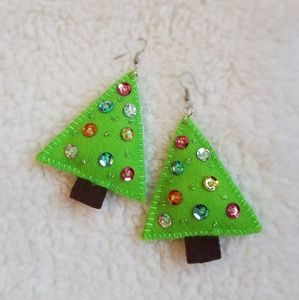 Christmas tree earrings